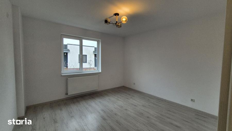 Casă cu 3 camere cu Teren 180 Mp în Rahova