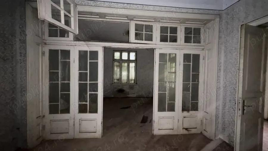 Casă cu 4 camere cu Teren 2100 Mp în Satu Nou