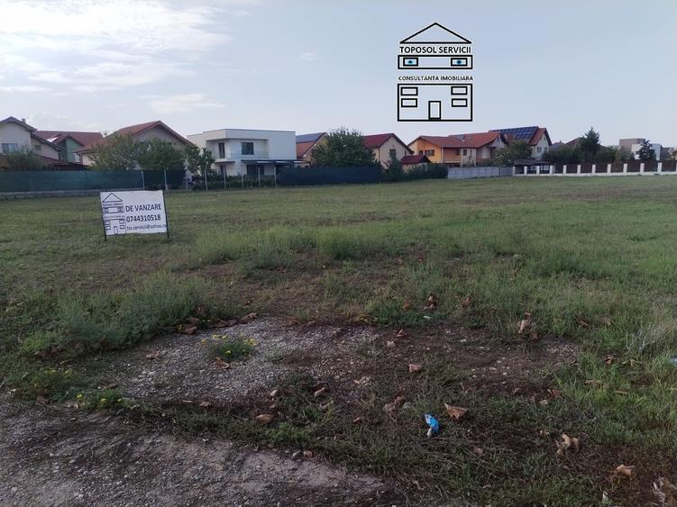 Teren Construcții intravilan de 3901 mp, în Central