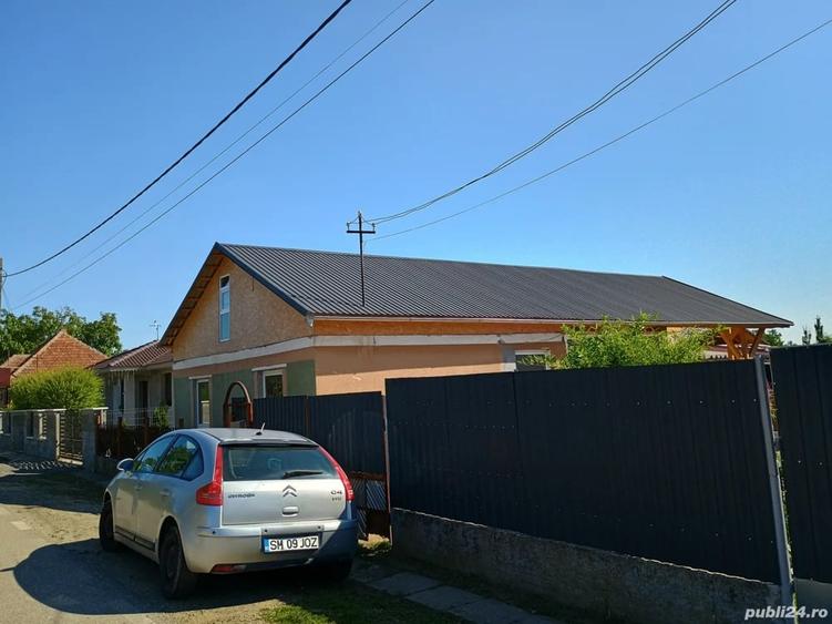 Casă cu 3 camere cu Teren 500 Mp în Petin
