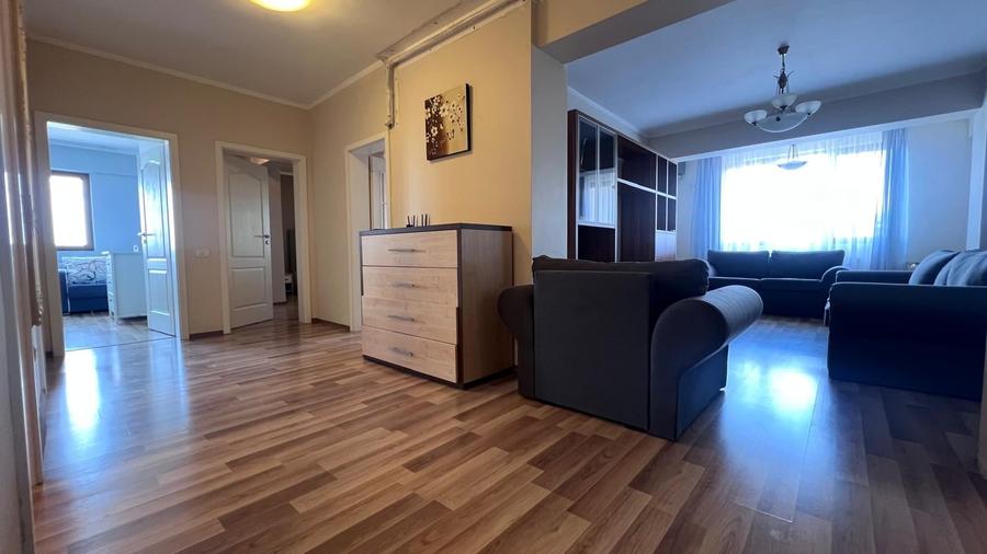 Apartament cu 3 camere decomandat în Prelungirea Ghencea