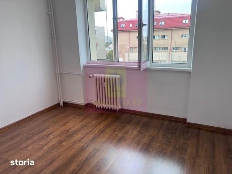 Apartament cu 3 camere decomandat în Aviatorilor