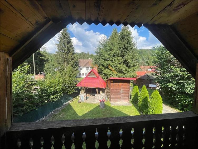 Casă cu 6 camere cu Teren 325 Mp în Remeți