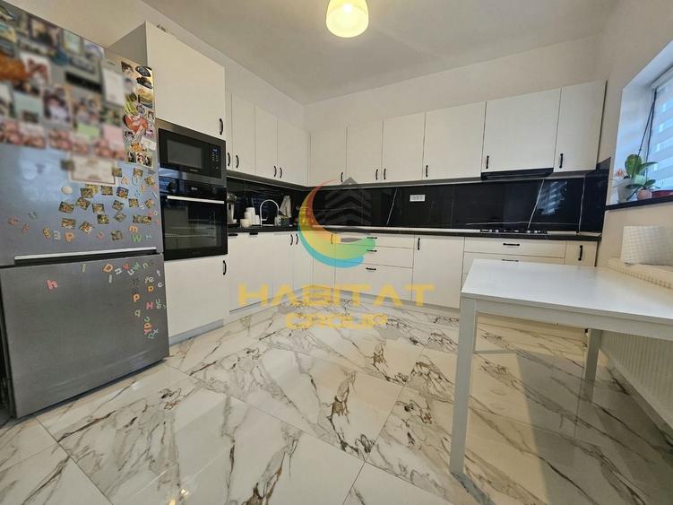 Duplex cu 4 camere cu Canalizare în Central