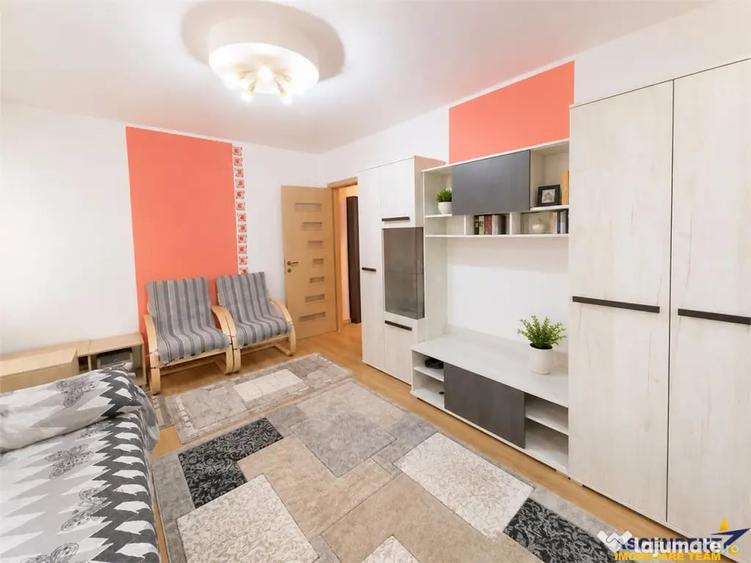 Apartament cu 2 camere semidecomandat în Centrul Civic