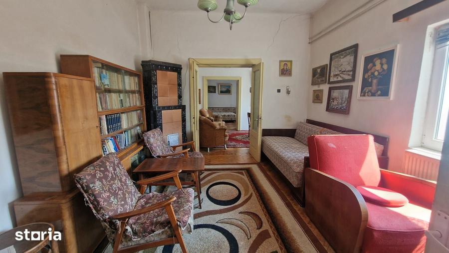 Casă cu 5 camere cu Teren 311 Mp în Cantacuzino
