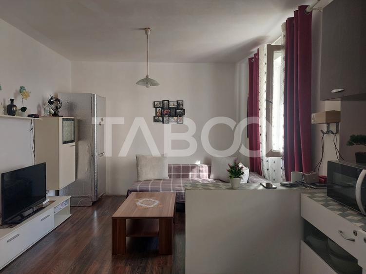 Apartament cu 3 camere decomandat, mobilat în Cisnădie