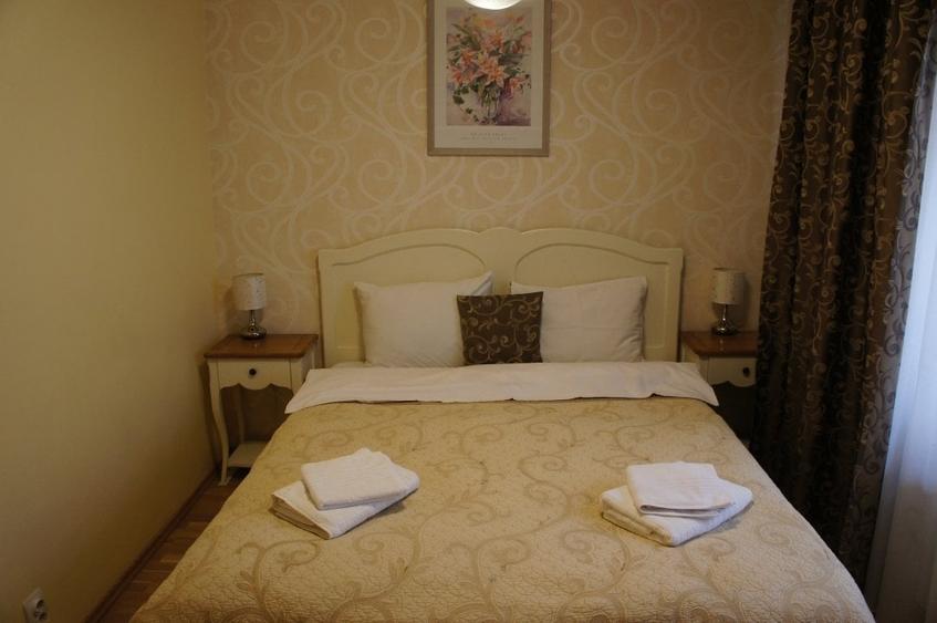 Apartament cu 2 camere decomandat în Calea Victoriei