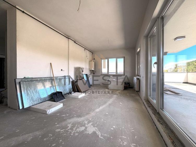 Apartament cu 3 camere semidecomandat în Florești