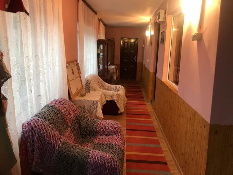 Casă cu 4 camere cu Teren 2500 Mp în Ilovăț