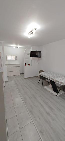 Apartament cu 3 camere decomandat în Vasile Aaron