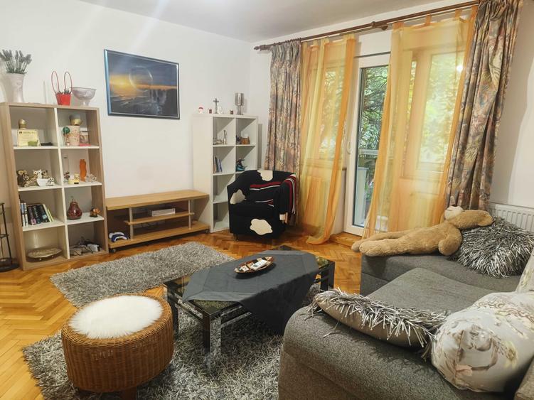 Apartament cu 2 camere semidecomandat în Micro 16