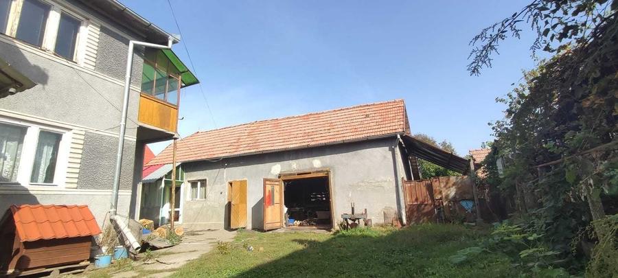 Casă cu 4 camere în Criș