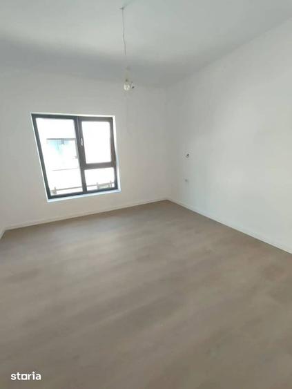 Casă cu 4 camere decomandat cu Teren 153 Mp în Industriilor