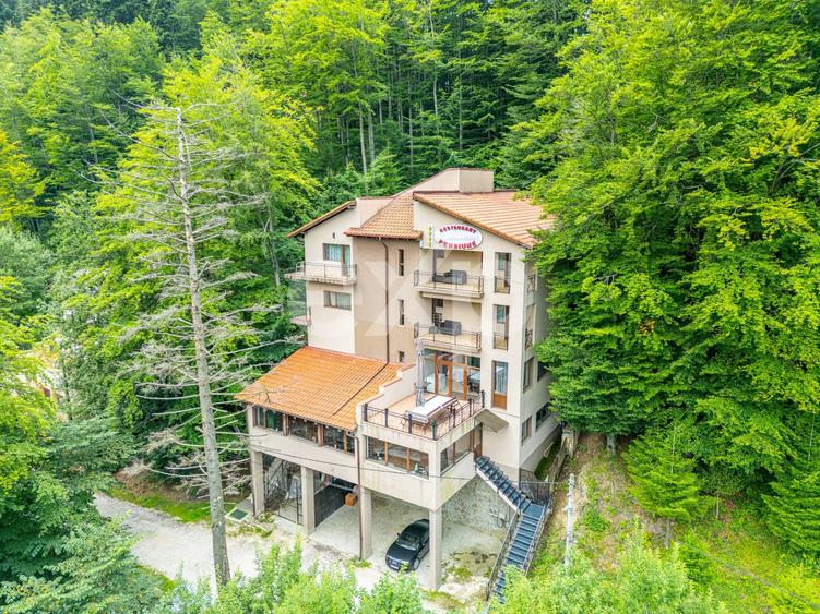 Hotel/Pensiune, de 870 mp, în Sinaia