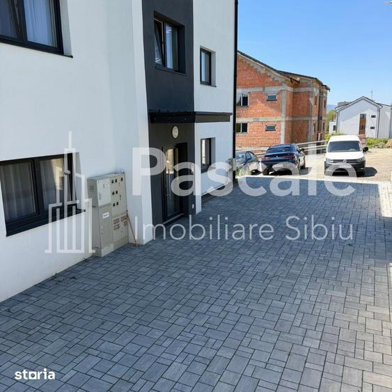 Apartament cu 3 camere în Cristian