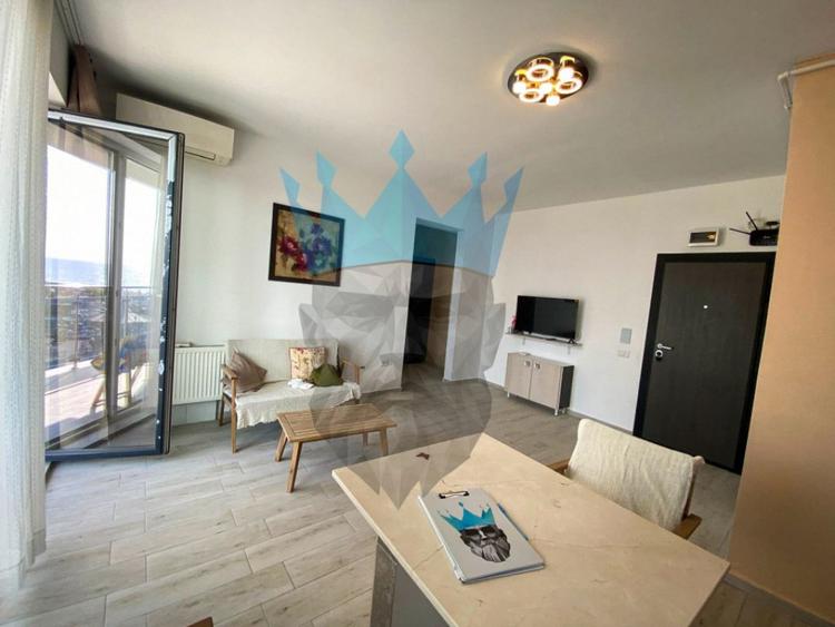 Apartament cu 3 camere semidecomandat în Nord
