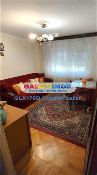 Apartament cu 4 camere semidecomandat în Crângași