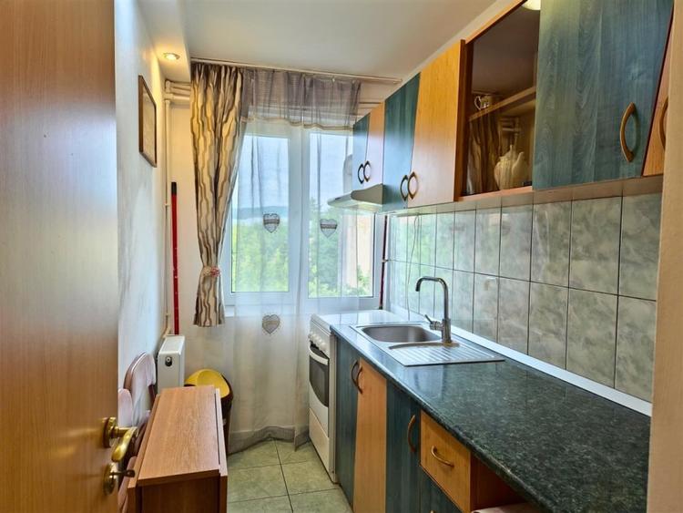 Apartament cu 2 camere semidecomandat, mobilat în Nord