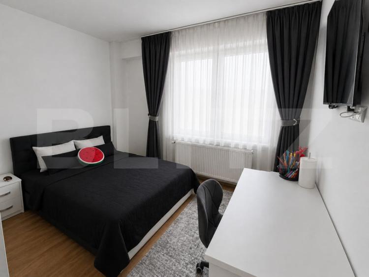 Apartament cu 4 camere decomandat în Tudor