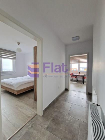 Apartament cu 3 camere decomandat în Tractorul