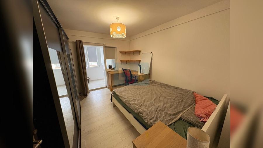 Apartament cu 3 camere decomandat în Zorilor