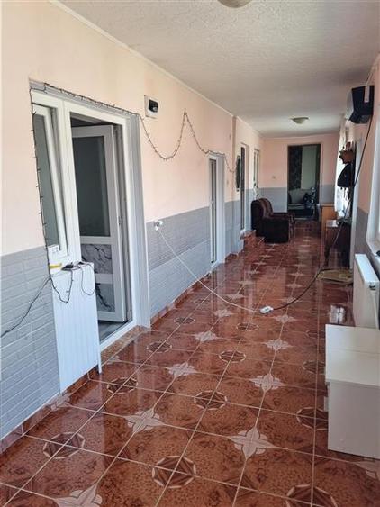 Casă individuală cu 6 camere cu Canalizare în Brânceni
