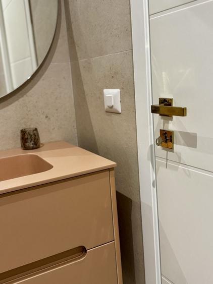 Apartament cu 3 camere decomandat în Mamaia