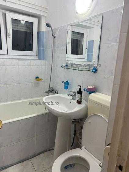 Apartament cu 3 camere decomandat, mobilat în Giurgiului