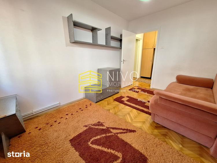 Apartament cu 2 camere semidecomandat în Aleea Carpați