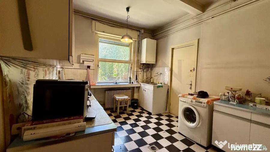 Apartament cu 3 camere decomandat în Ștefan cel Mare
