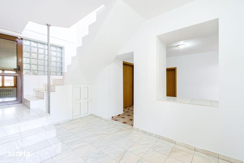 Casă cu 4 camere cu Teren 575 Mp în Lipovei