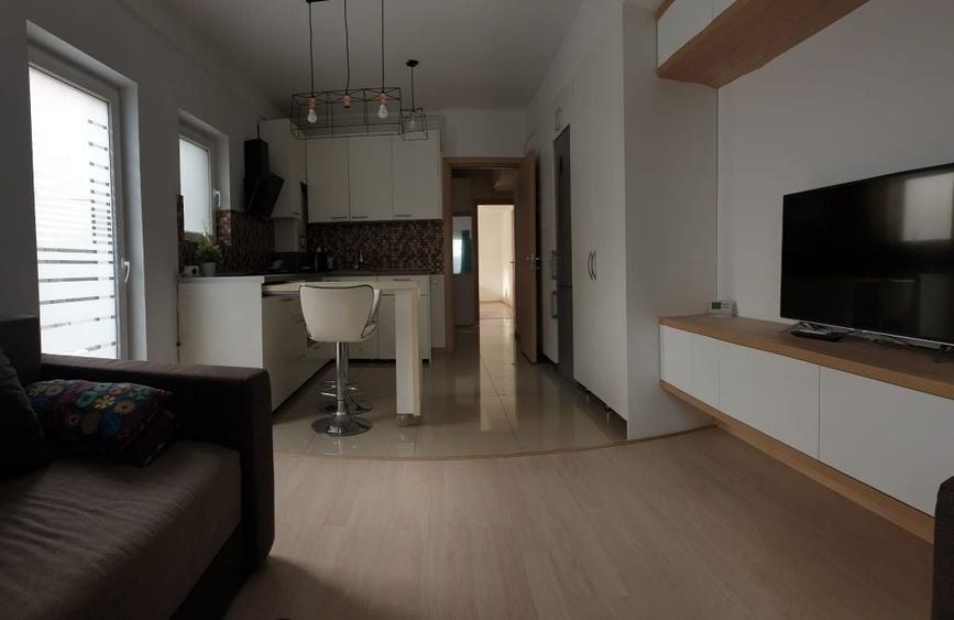 Apartament cu 2 camere decomandat în Central