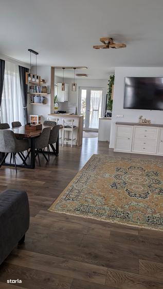 Casă cu 4 camere cu Teren 820 Mp în Tărpiu