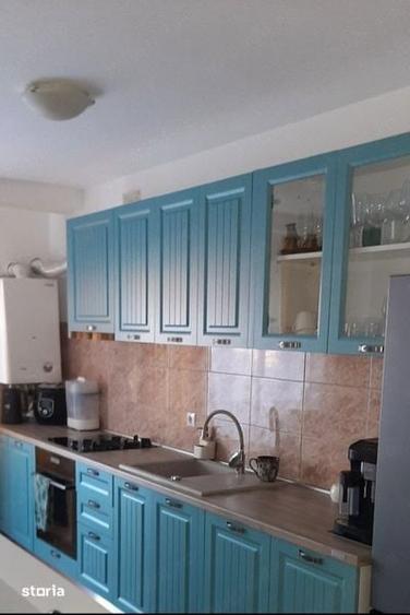 Apartament cu 3 camere decomandat în Florești