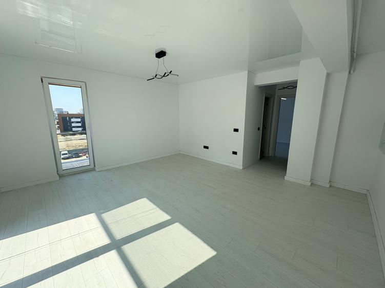 Apartament cu 2 camere semidecomandat în Titan — fotografia 3