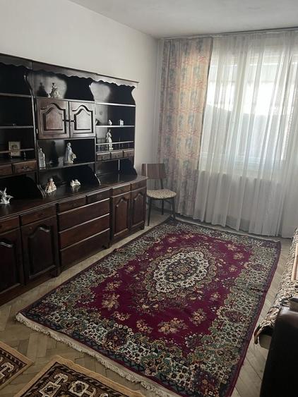 Apartament cu 2 camere nedecomandat în Central