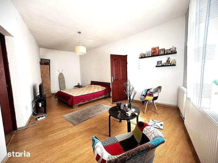 Casă cu 4 camere cu Teren 58 Mp în Grivița