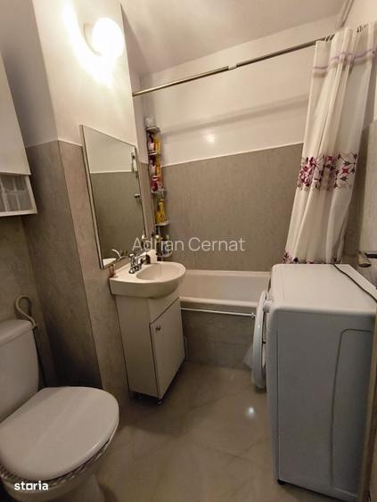 Garsoniera cu balcon, renovata, in Brasov