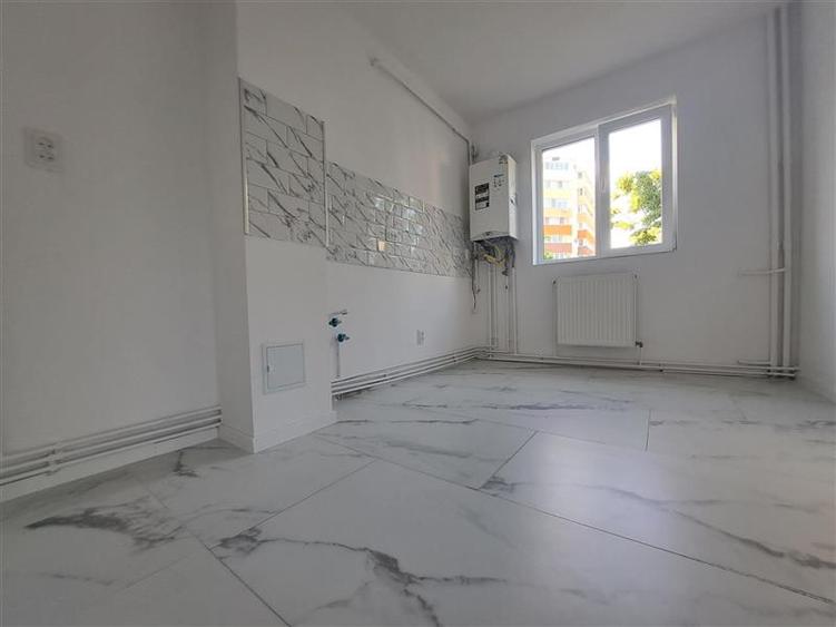 Apartament cu 2 camere decomandat în Circumvalațiunii