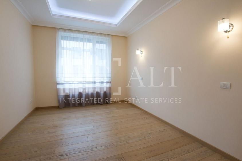 Apartament cu 4 camere decomandat, mobilat în Barbu Văcărescu