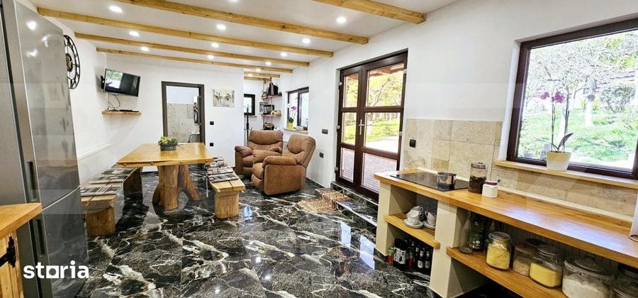 Casă cu 5 camere cu Teren 1000 Mp în Central