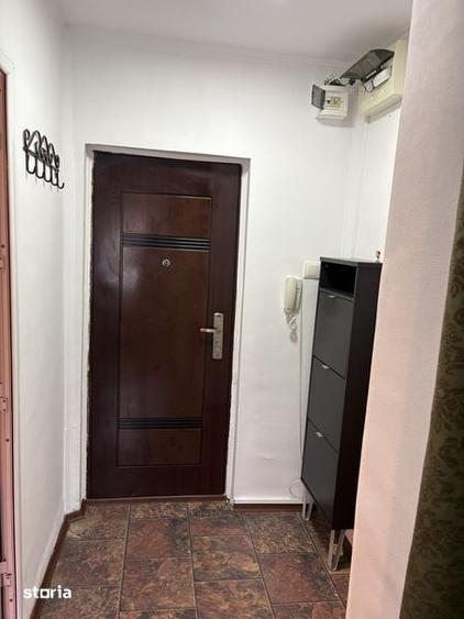Garsonieră decomandată în Vitan