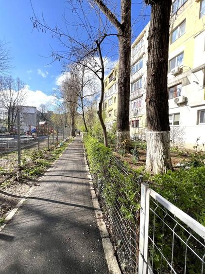 Apartament cu 2 camere semidecomandat în Micro 40
