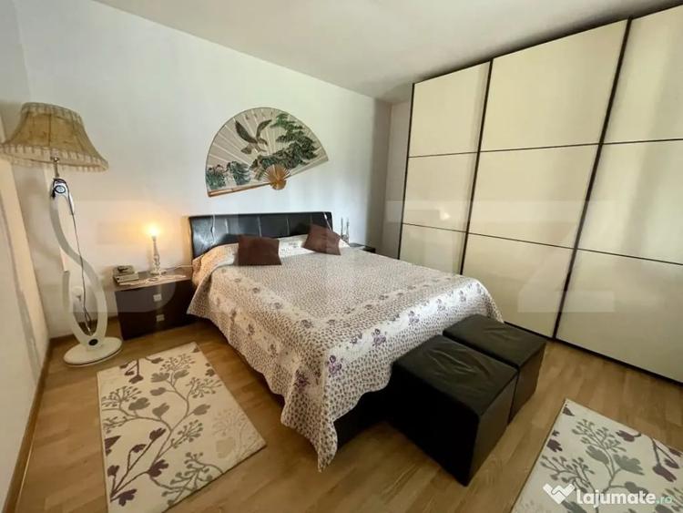 Casă cu 5 camere cu Teren 9300 Mp în Vadu Moldovei