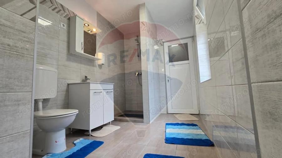 Casă cu 3 camere cu Teren 250 Mp în Central