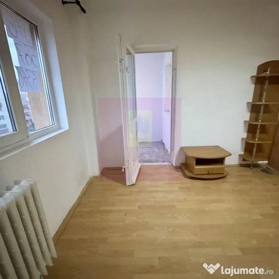 Garsonieră decomandată în Rahova