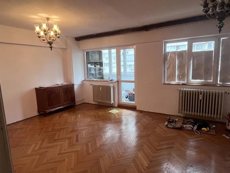 Apartament cu 3 camere decomandat în Dorobanți