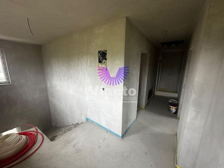 Casă individuală cu 5 camere cu Canalizare în Exterior Est