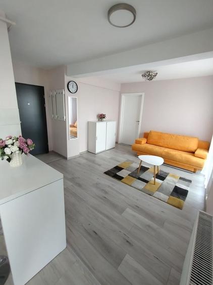 Apartament cu 2 camere semidecomandat în Florești